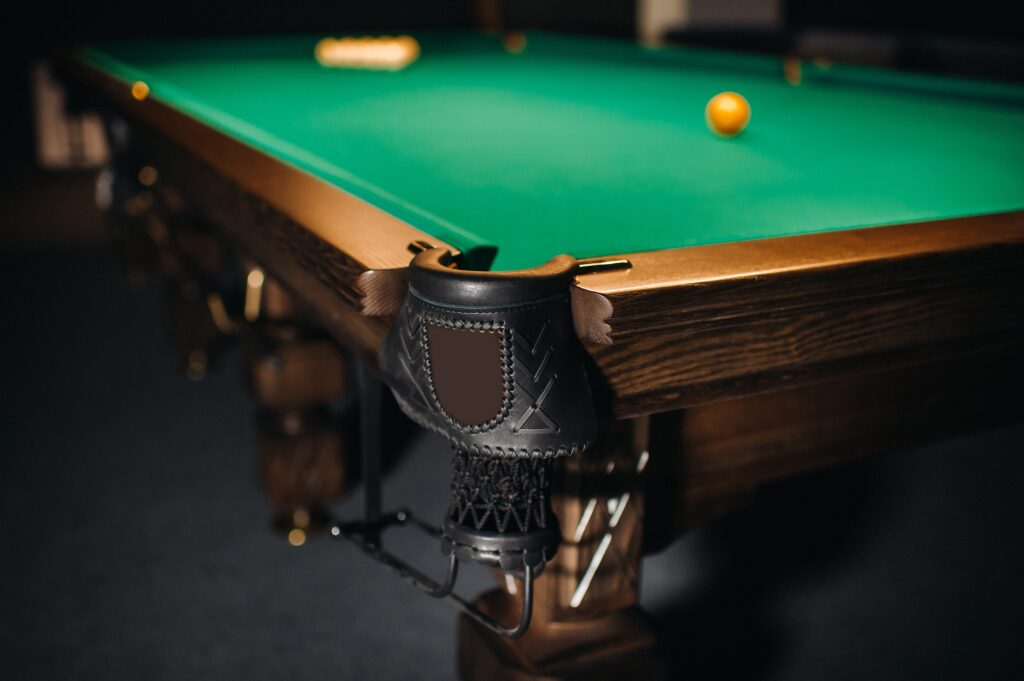 Pool table with modern pockets